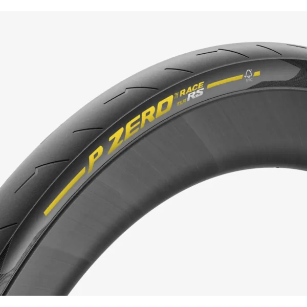 P Zero race TLR RS Team Edition 700x30