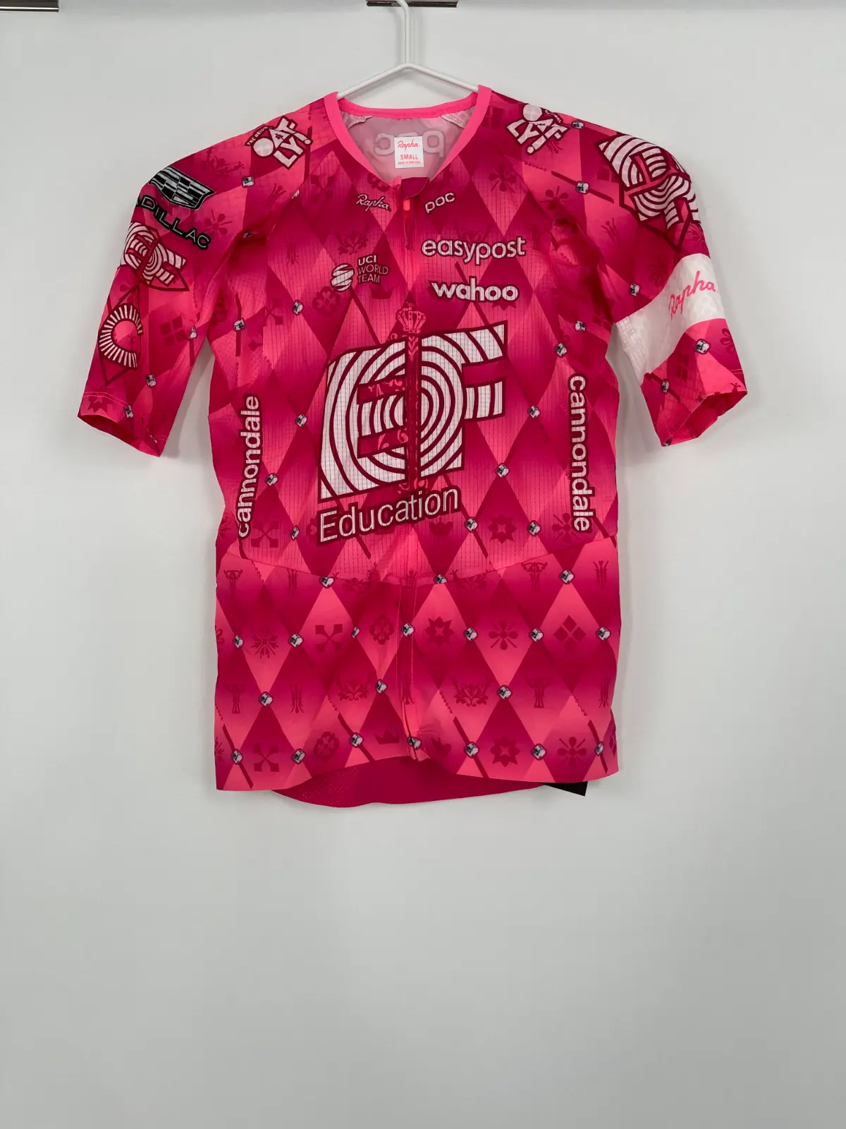 maillot-corto-rejilla-education-first